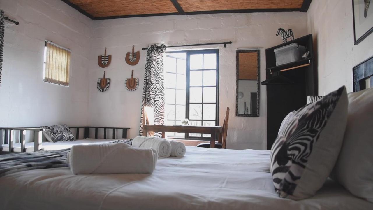 Zwartberg View Mountain Lodge Oudtshoorn Buitenkant foto